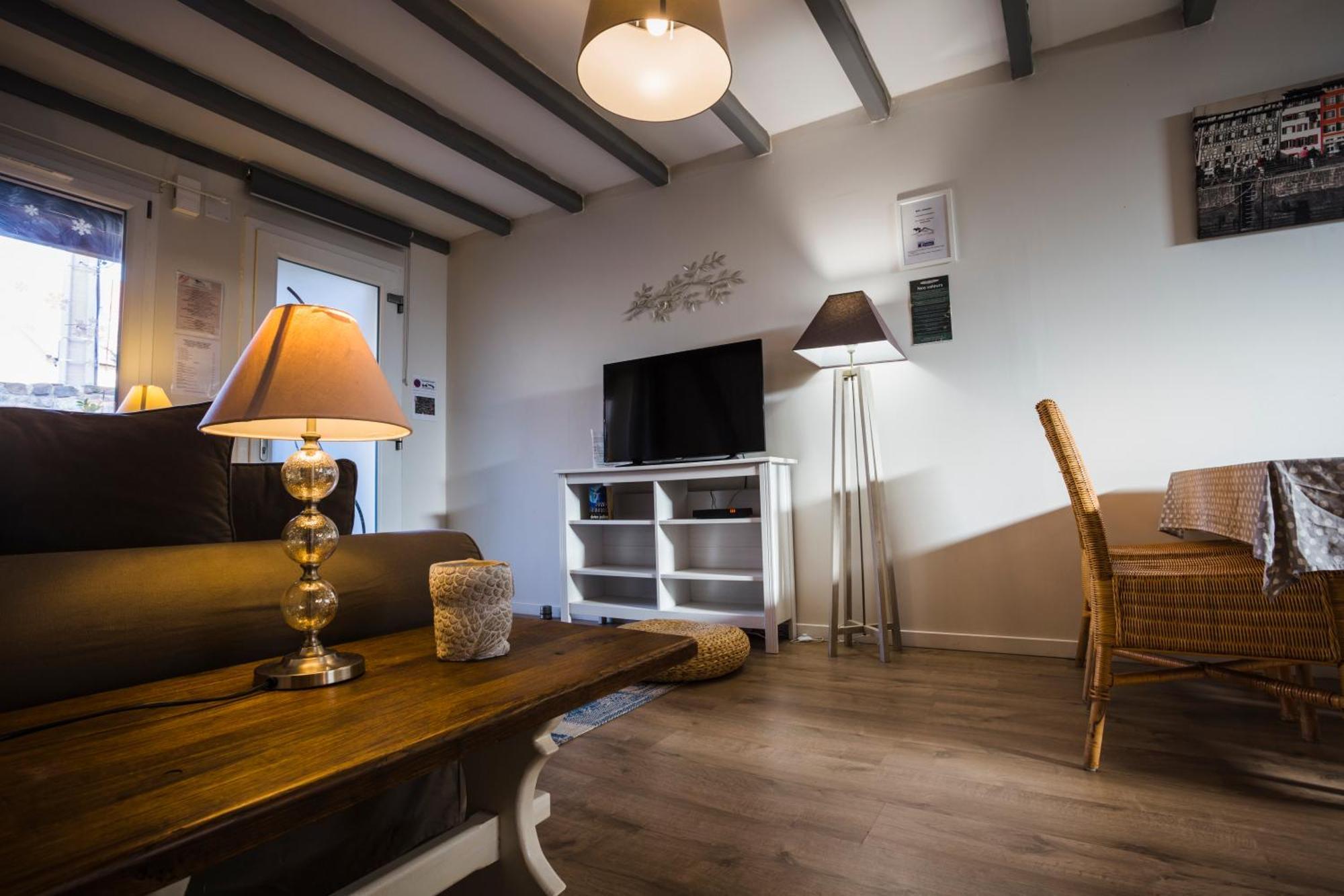 Meubles De Tourisme Griotte Et Cannelle Apartment Bergbieten Стая снимка